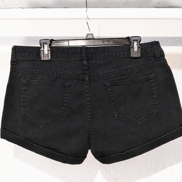 Forever 21 Sz 30 Black Distressed Jean Shorts - Picture 3 of 10